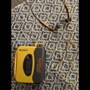 90s SONY Walkman Sports WM-SXF10